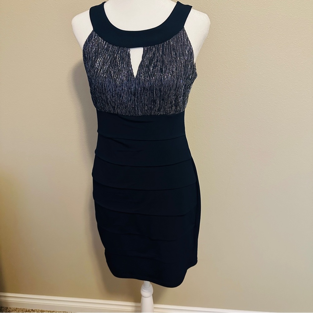 Enfocus Petite Women’s Fitted Dress In Navy,  Size 4Petite Cocktail, New Years